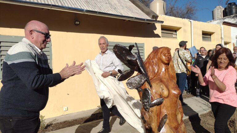 PROGRAMA DE PADRINAZGO DE ESCULTURAS: SE INAUGURÓ EL PRIMER EMPLAZAMIENTO