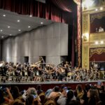 LA ORQUESTA DE PAPEL BRILLÓ EN SU ACTUACIÓN EN EL TEATRO DEL LIBERTADOR